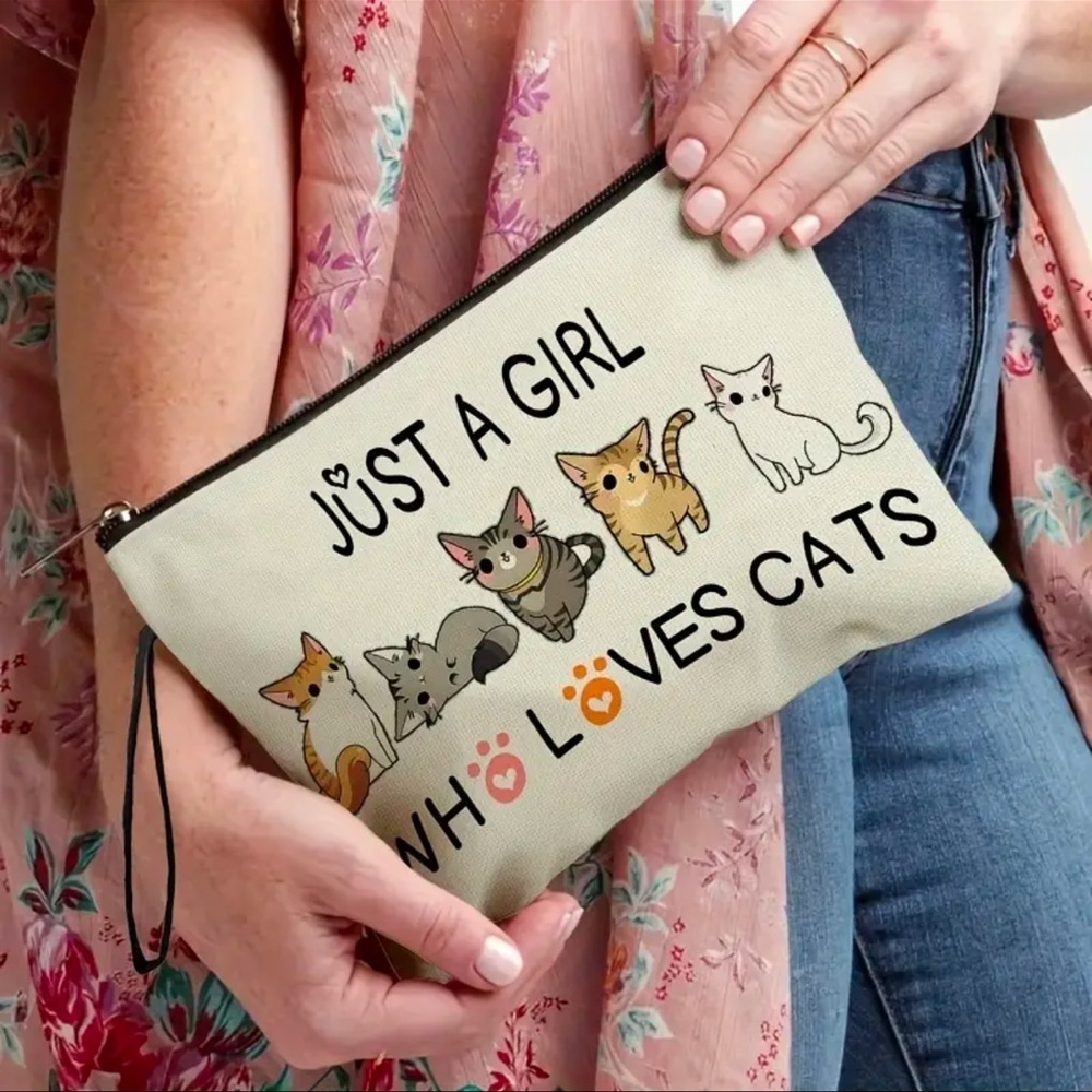 Just a Girl Who Loves Cats Makeup Bag NEW